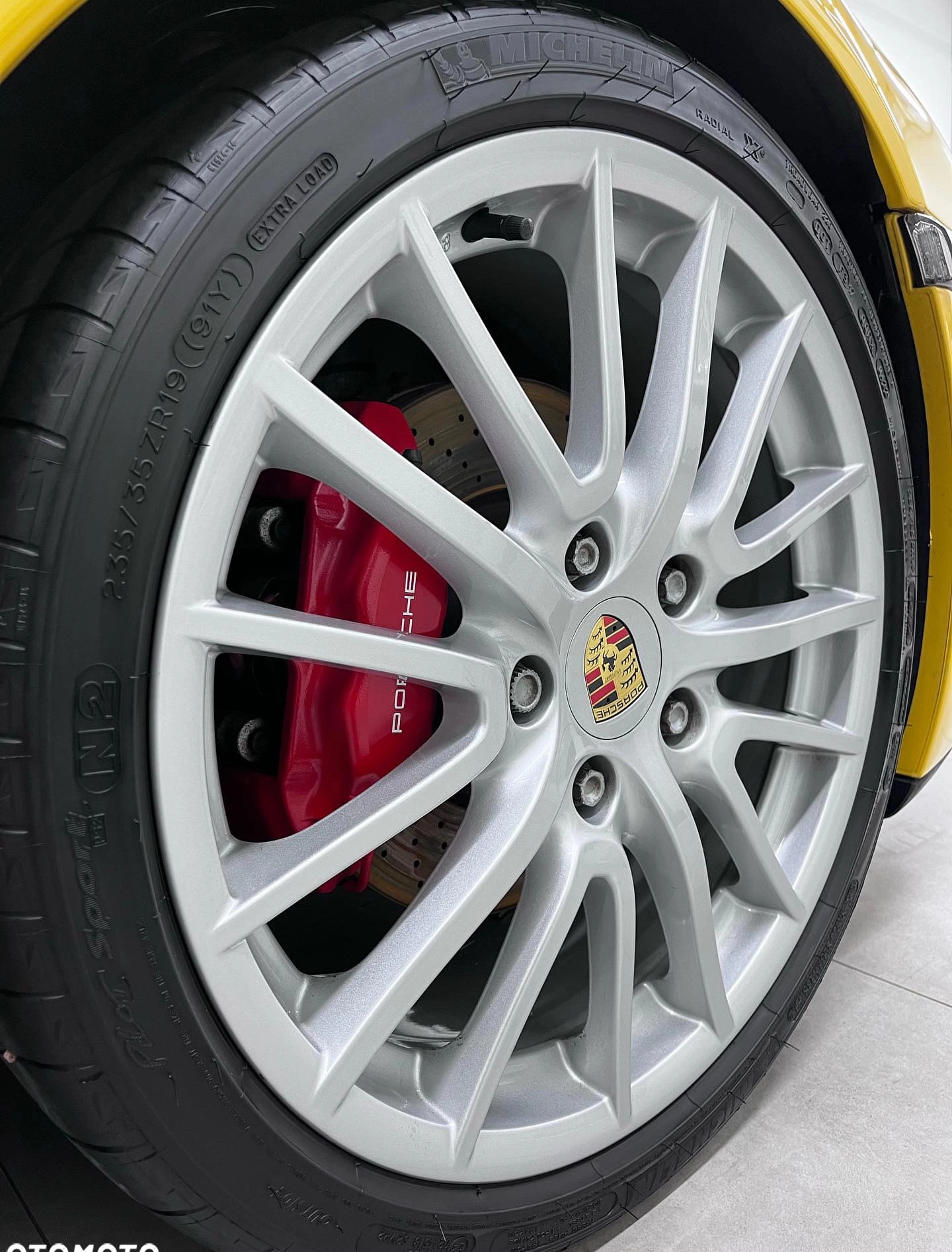 Porsche 911 cena 209000 przebieg: 93000, rok produkcji 2005 z Warszawa małe 781